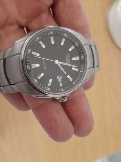 Citizen titanium watch working