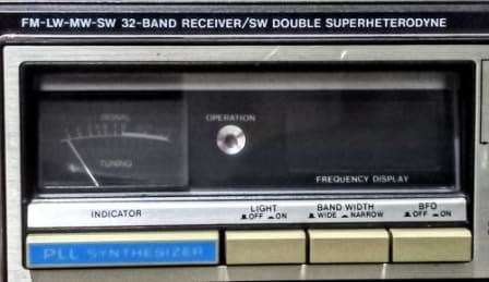 Vintage Panasonic RF-3100L / DR31. FM-LW-MW-SW. 32 BAND RECEIVER. SW DOUBLE SUPERHETERODYNE.