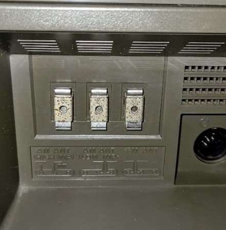 Vintage Panasonic RF-3100L / DR31. FM-LW-MW-SW. 32 BAND RECEIVER. SW DOUBLE SUPERHETERODYNE.