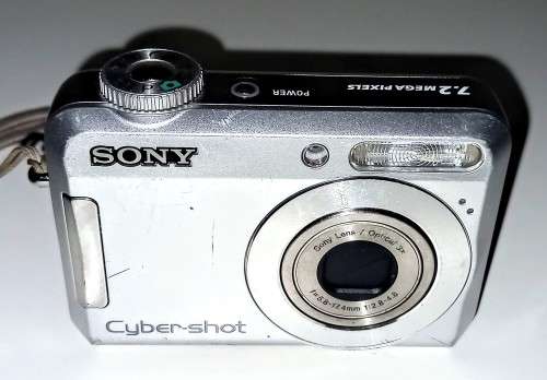 Sony Cyber-shot 7.2MP DSC-S650 Digital Camera in Working Condition