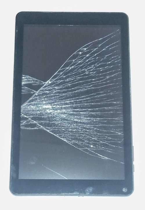 Connex CTAB-1044 10.1` Wifi and 3G Tablet. Screen is cracked.