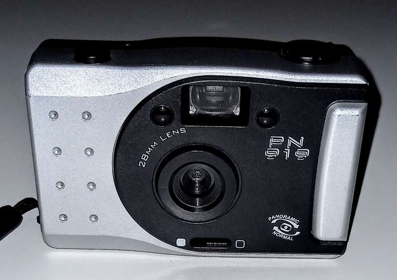 PN 919 Panoramic / Normal 35mm Film Camera in Working Condition