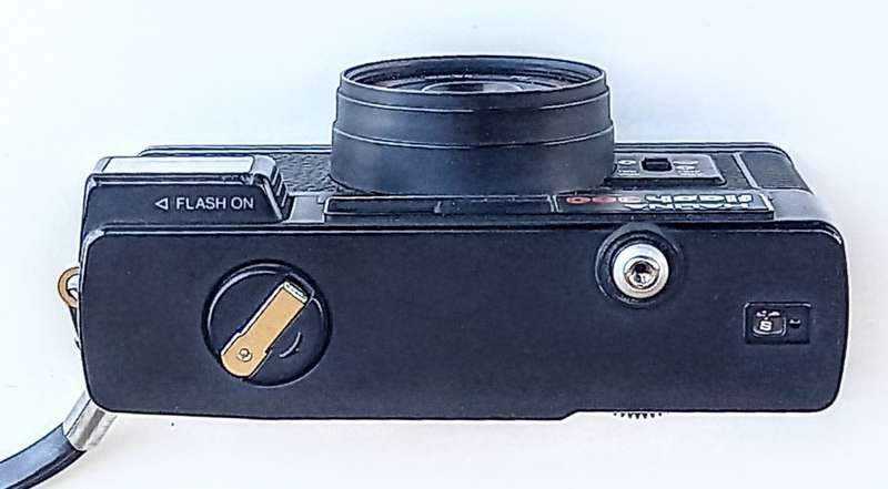 Halina Flash 300, 35mm Film Camera in Working Condition