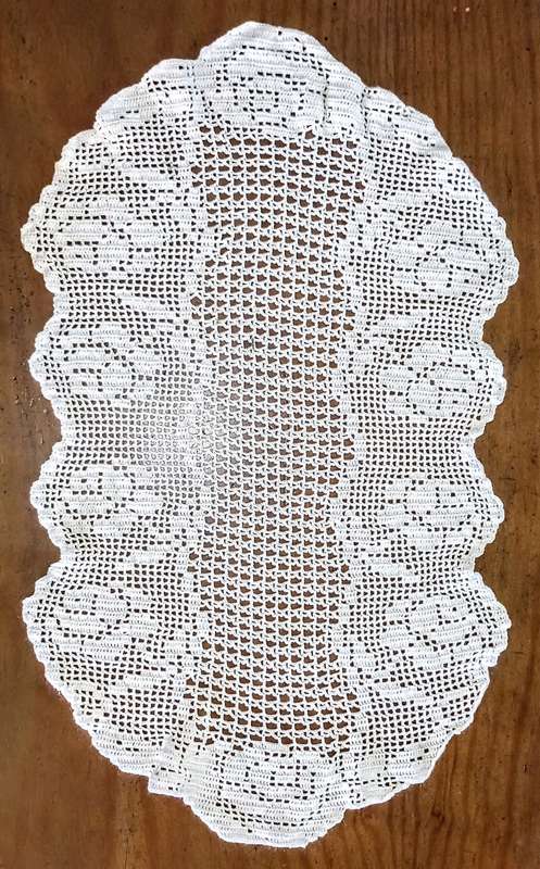 Crochet cloth 75cm x 40cm