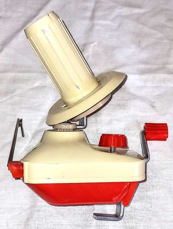 Brand new Wool Winder