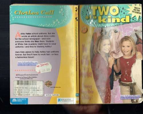 War of the wardrobes - Two of a kind series no 13 - Teen adventure series