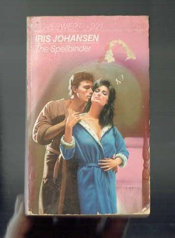 The spellbinder - Iris Johansen - 1987 - Loveswept Romance no 221