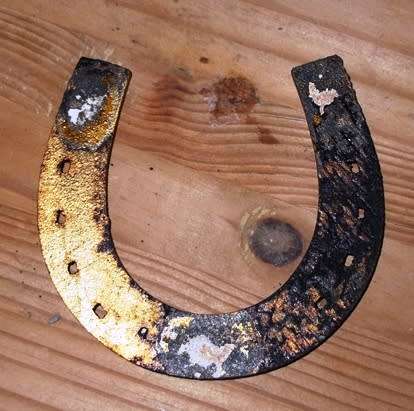 Bootman Lager - Cast Iron Horse shoe painted gold (BLH020)