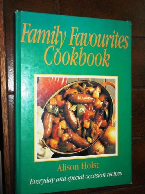 Family Favourites Cookbook - Alison Holst (a4)