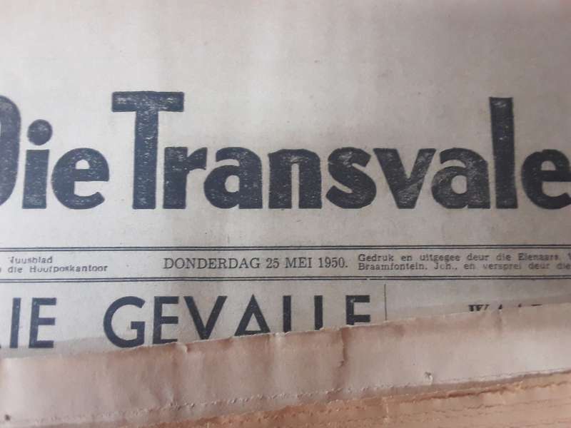 Lot van 5 Koerante - Sien scans vir datums ens (een gratis los bladsy)