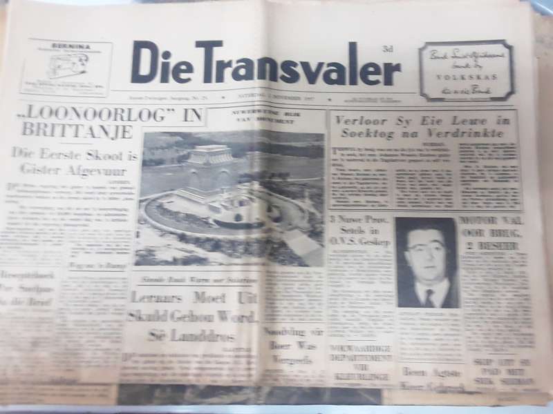 Lot van 5 Koerante - Sien scans vir datums ens (een gratis los bladsy PE Vloedkade)