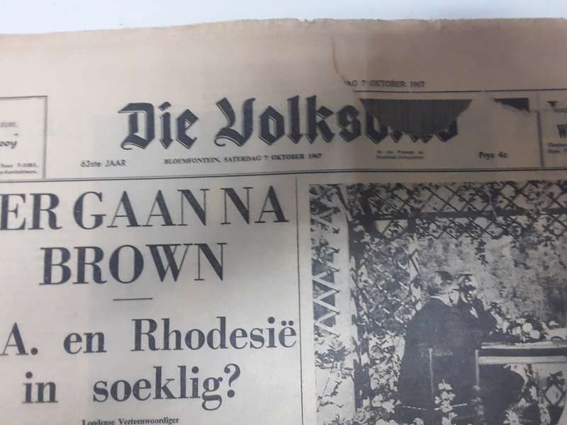 Lot van 6 koerante - Sien scans vir datums en details