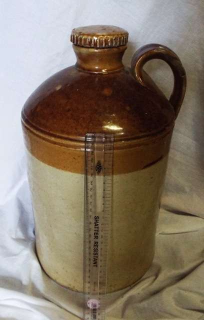 VINTAGE CERAMIC FLAGON WITH THREADED STOPPER