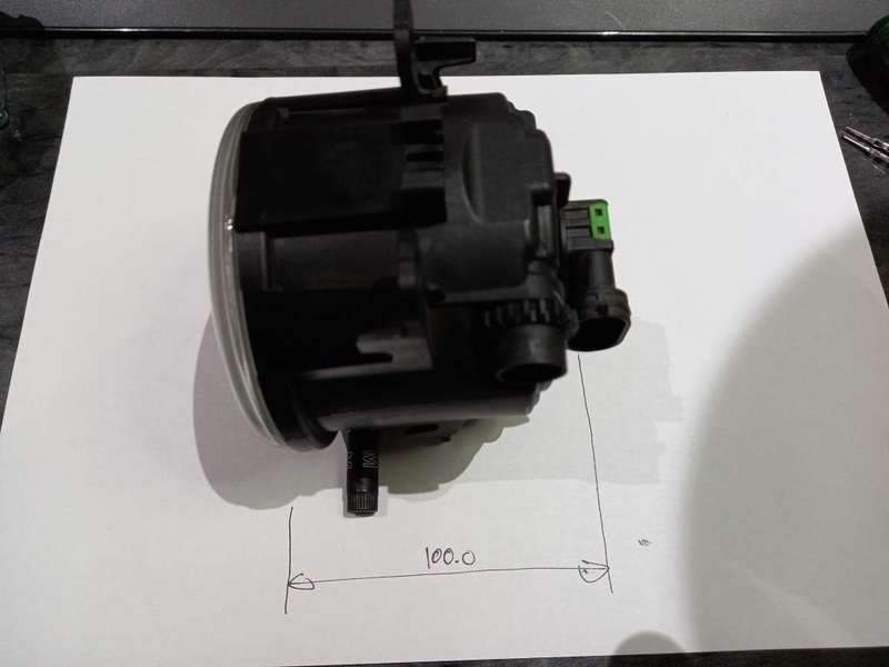 Renault foglight (P/N 8200074008, fits Megane II & other models)
