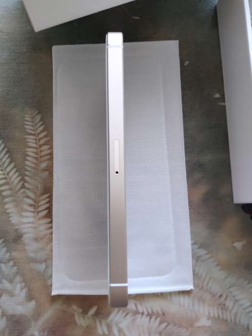 Apple iPhone SE (1st gen) / 32GB / Gold