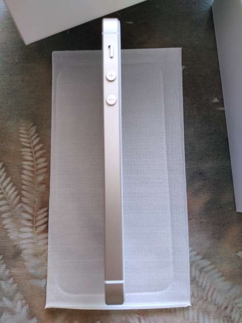 Apple iPhone SE (1st gen) / 32GB / Gold