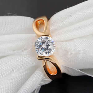 ***NEW FASHION*** RHH Beaty Round Cut Zircon Size: 8