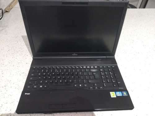 Fujitsu AH532 Core i5-3210M WITH CHARGER