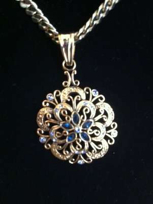 Vintage Jewellery - Necklace! Lovely.