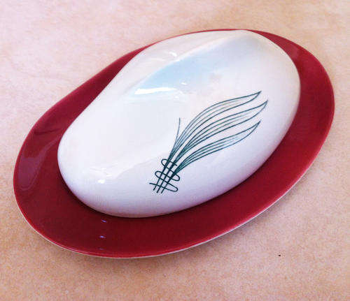 Beautiful Carlton Ware Windswept Butter Dish. Circa 1958. AND Plate (see pics for plate)