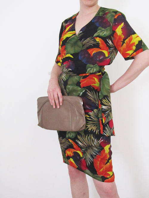 VINTAGE TWO-PIECE WITH BLOUSE AND PENCIL SKIRT - Size 32/34