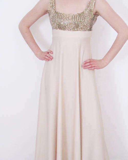 VINTAGE LONG CREAM DRESS WITH DETAIL - Size 32/34