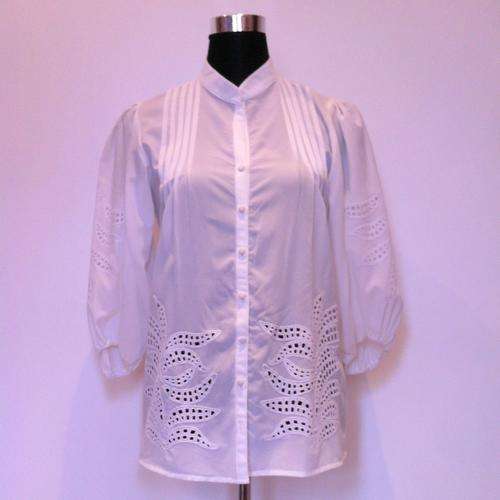 **VINTAGE WEAR** - 3/4 sleeve 'QUEENSPARK' top (size 10)