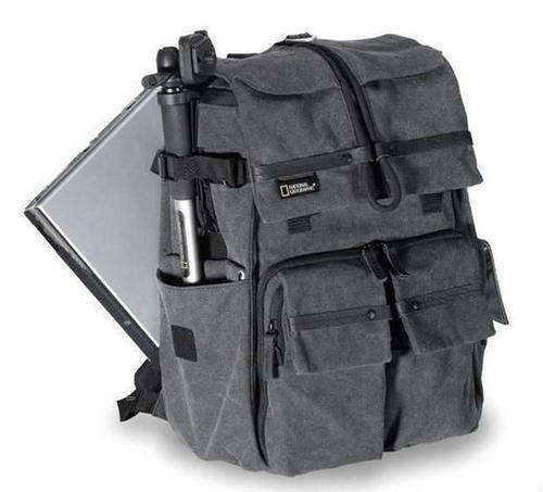 National Geographic Dslr backpack with tags Normal retail Approx R2600