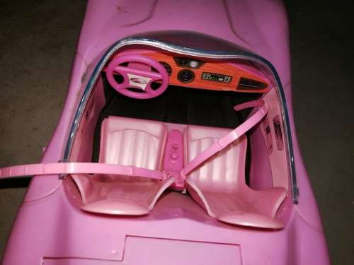 Car for Barbie dolls - starting at a low low R1!!!