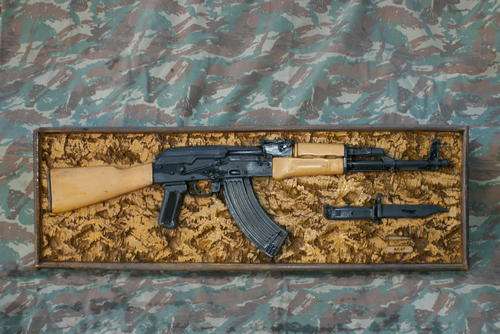 AK 47 PLAQUE