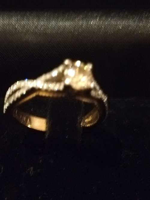Ladies wedding/Engagement diamond Ring 18K gold