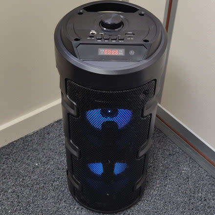PORTABLE WIRELESS SPEAKER