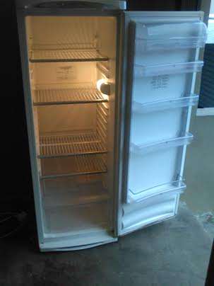 Bosch 310 Upright Fridge