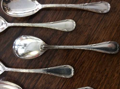 LOVELY SET OF 8 DESSERT SPOONS