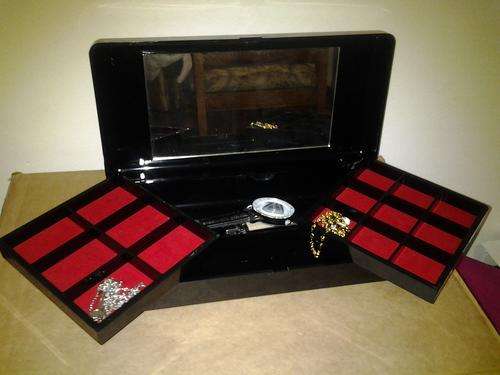 LATE ENTRY!!!! Jewellery and make up mirror box
