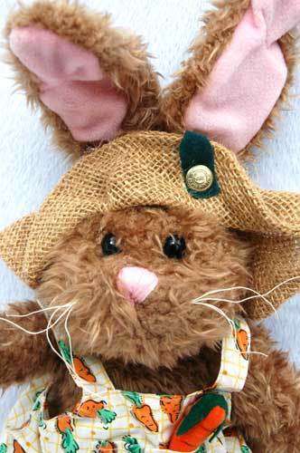 PICKFORD BRASS BUTTON BEARS COLLECTABLES "FLORA RABBIT HARE OF SERENITY"!!
