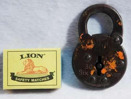 Union 30 / 25 six lever padlock