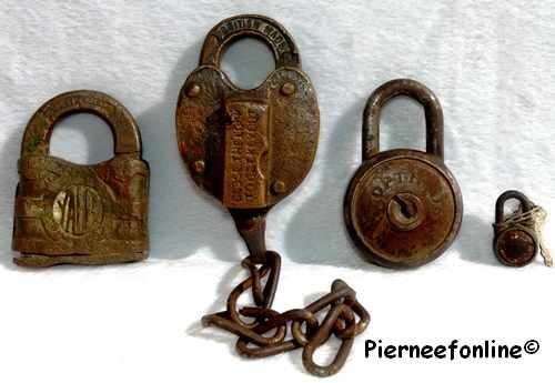 Image of 4 padlocks