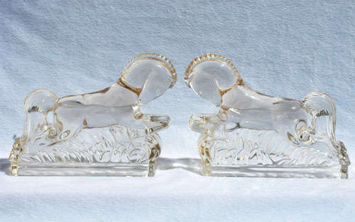 A PAIR OF GLASS ART DECO HORSE BOOKENDS. By L. E. Smith Glass Co. (USA). 1930s / 1940s. Beautiful.