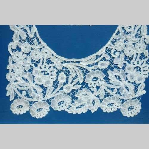 Bib shaped collar