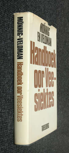 HANDBOEK OOR VEESIEKTES -- Monnig en Veldman