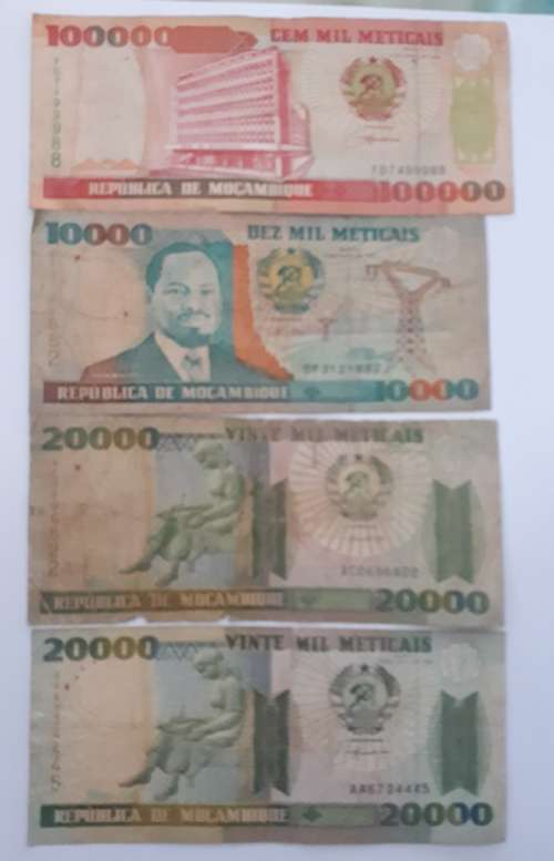 4 X WORLD NOTES