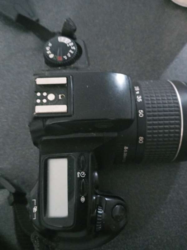 AMAZING CANON EOS 3000d BLACK CAMERA[SOLD AS IS]