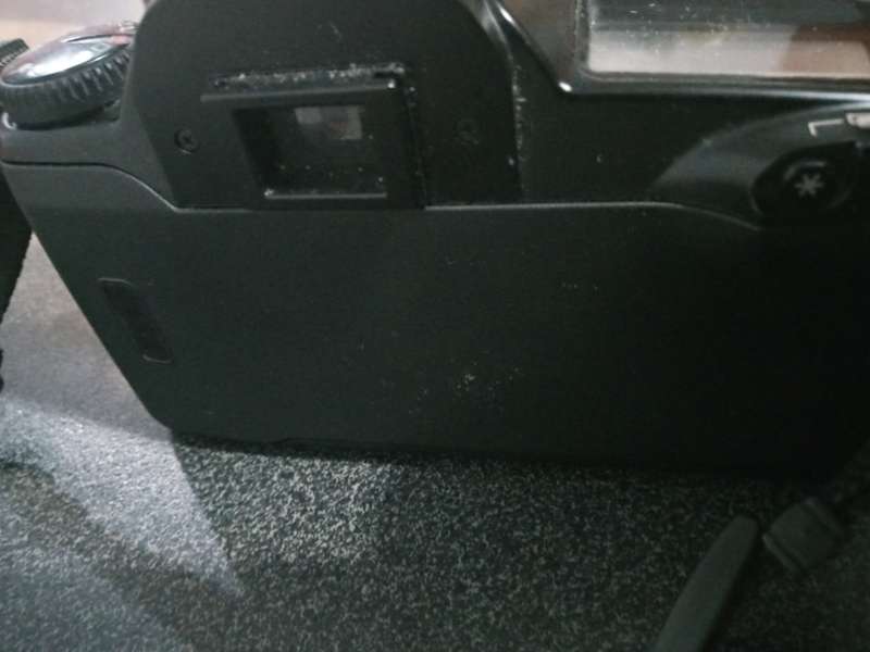 AMAZING CANON EOS 3000d BLACK CAMERA[SOLD AS IS]