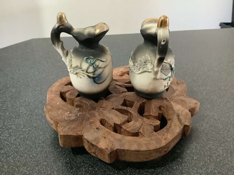 SET Vintage Moriage Gilt Dragonware Dragons Japan Salt & Pepper Shakers