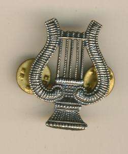 (4437) CAP / BERET  BADGE - SWA Army Band  (Obsolete) - ORIGINAL!!