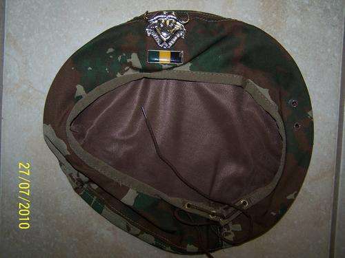 (2064) BERET WITH BADGE & BAR: SA Elite Unit - 32 Battalion - ORIGINAL!!! SCARCE!!