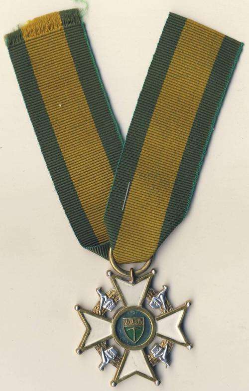 *F1325 - Rhodesia - Commander of the Legion of Merit (C.L.M.) Civil - REPRODUCTION