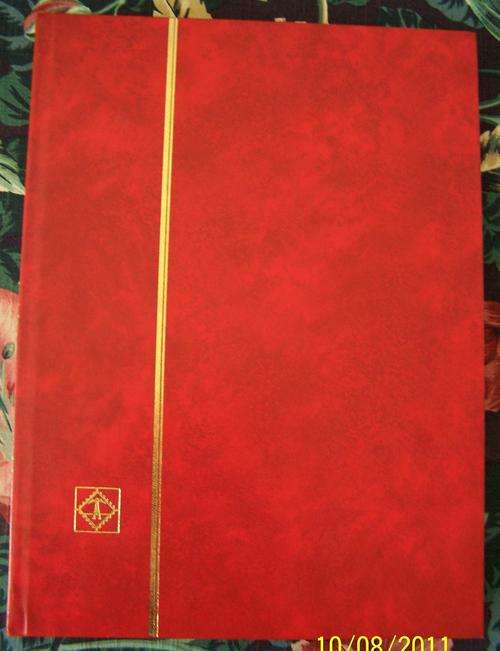 F2625 - STAMP STOCKBOOK - "LIGHTHOUSE" 16 Page with Clear Strips - Red