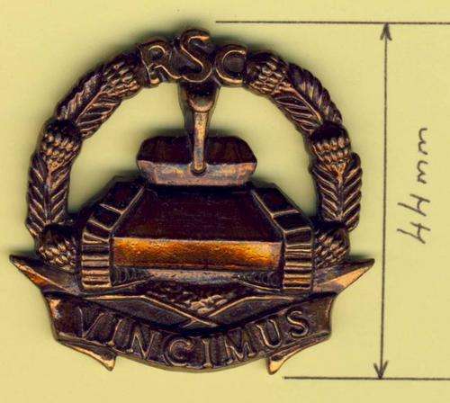 F3711 - SA Regiment Sarel Cilliers CAP BADGE worn 1956 to 1960 then disbanded